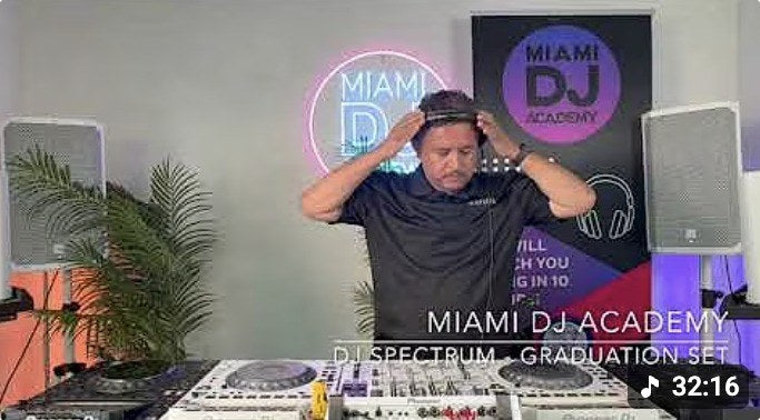 Miami DJ Academy graduation DJ set