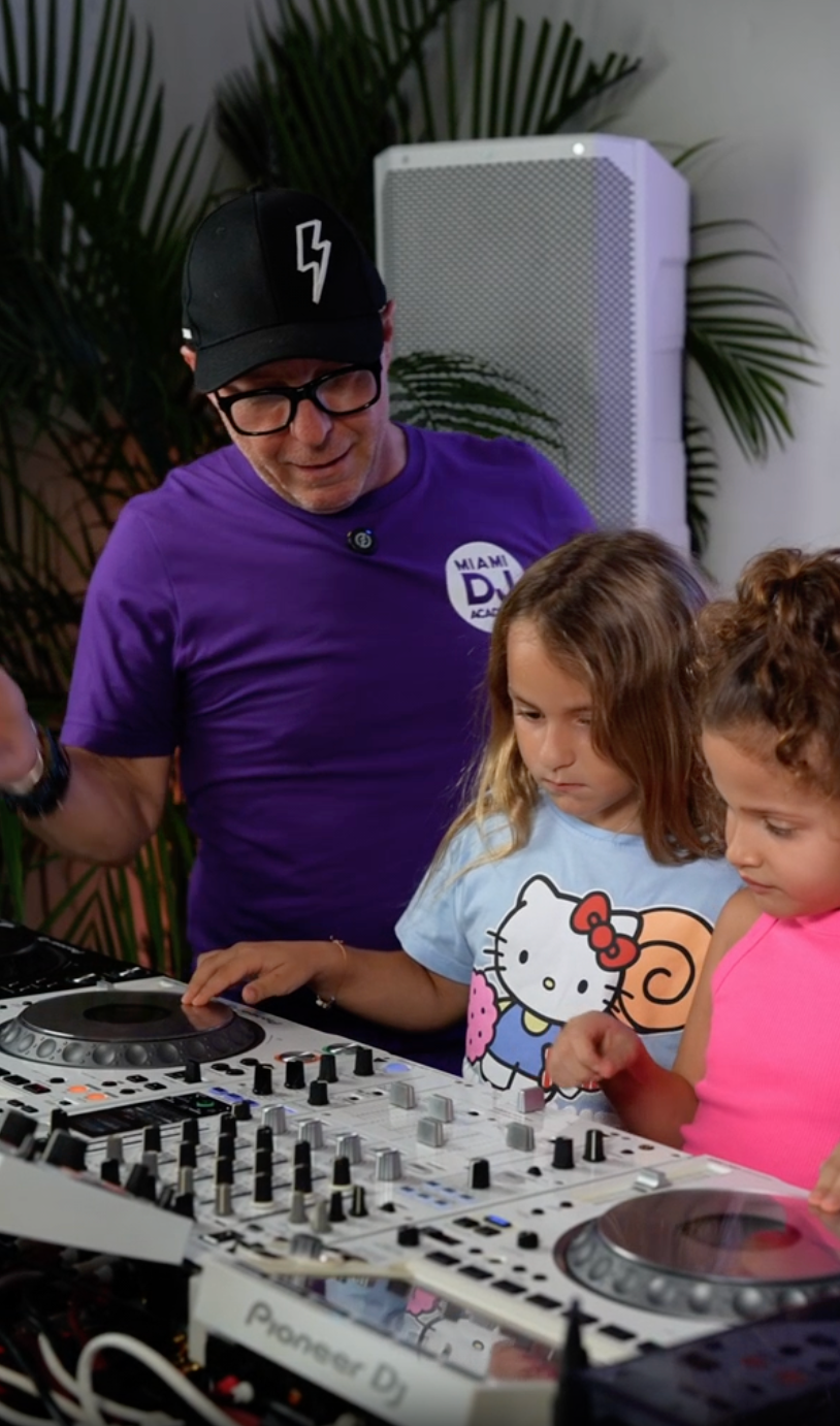 Intermediate DJ Class. DJ Class for Kids - JUNE 20th 10 AM to 11 AM
