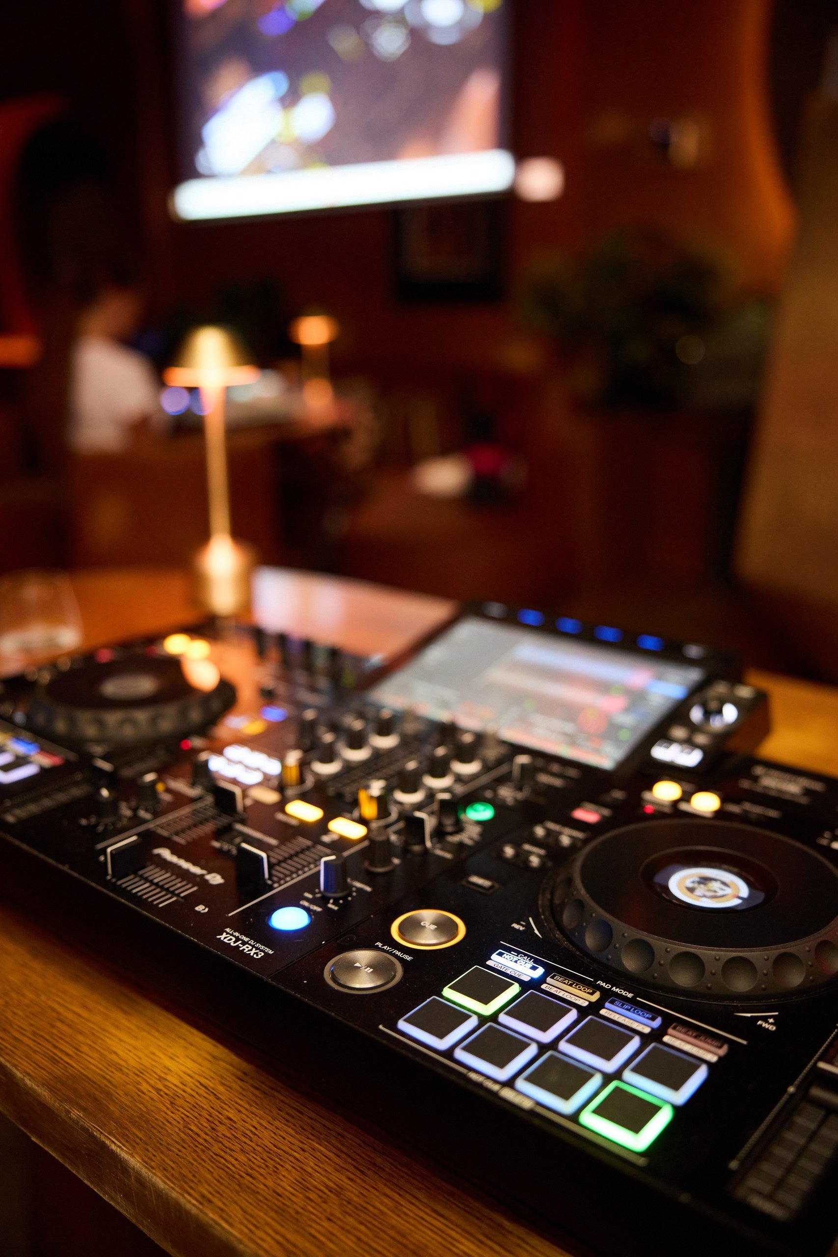 Pioneer DJ XDJ-RX3 2-Channel All-in-One DJ Controller Performance